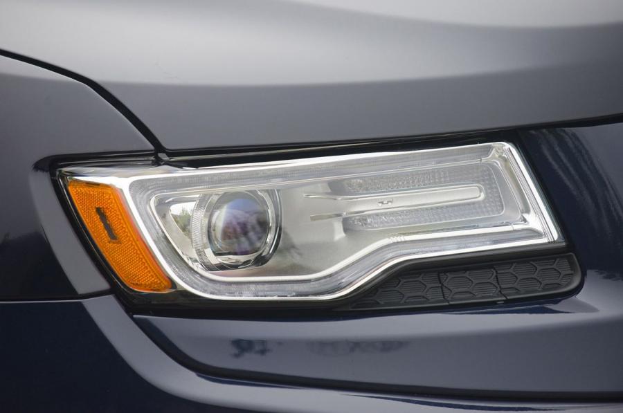  Jeep Grand Cherokee Overland 2014 года  (фото 31 из 34)